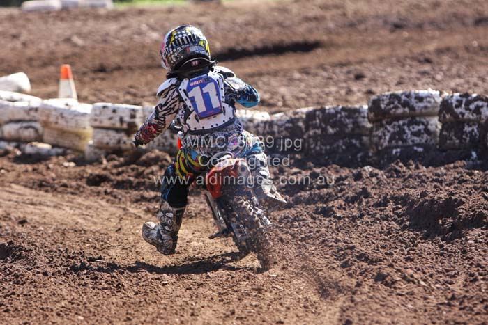 678x444 pixels (86K)